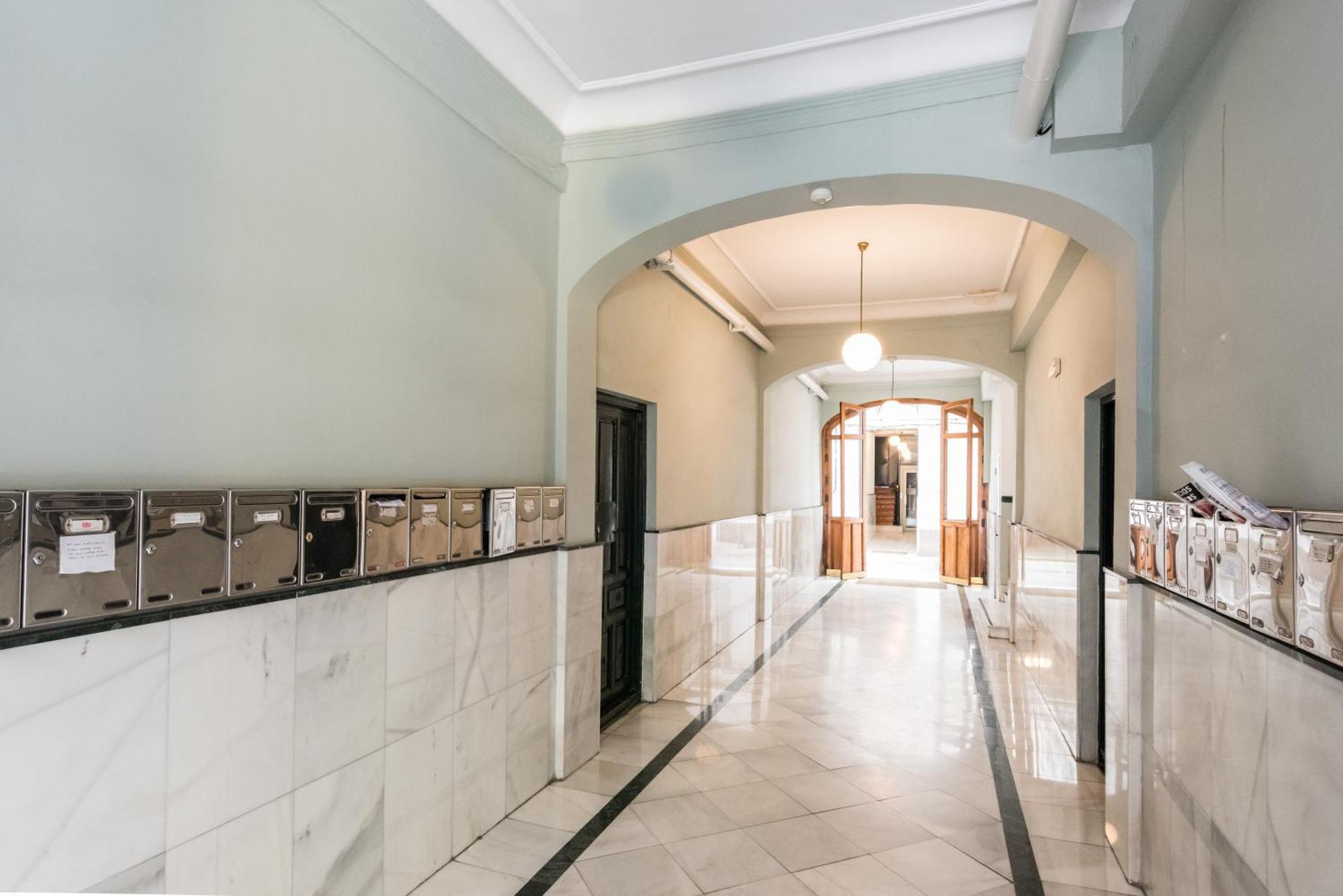 Downtown Jacuzzi Apartment Madrid Luaran gambar