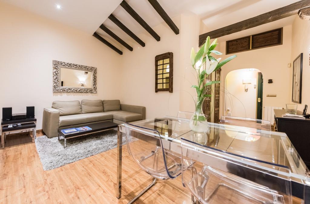 Downtown Jacuzzi Apartment Madrid Luaran gambar