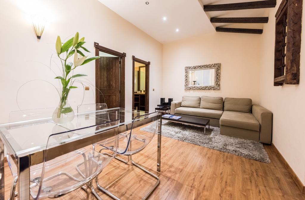Downtown Jacuzzi Apartment Madrid Luaran gambar